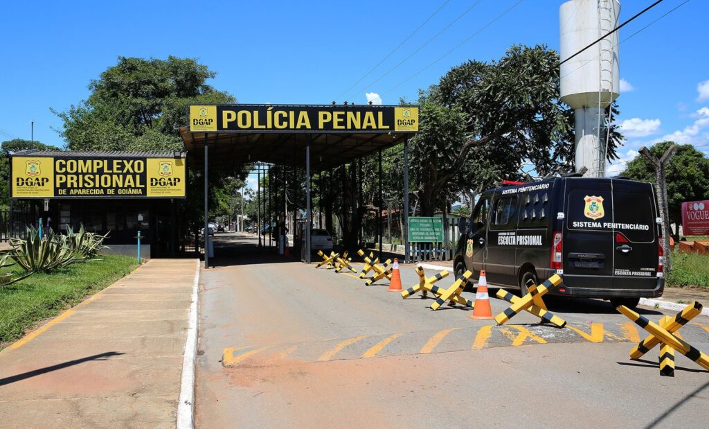 Após denúncias de tortura