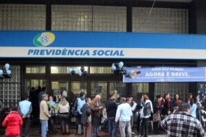 Servidores do INSS preveem fechamento de agências de Goiânia em protesto por melhorias salariais