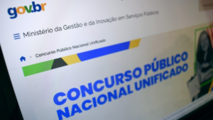 O governo federal vai divulgar, nesta terça-feira (8), a partir das 10h, as notas finais das provas objetivas e a nota preliminar da prova discursiva do Concurso Público Nacional Unificado (CNU) Foto: Reprodução