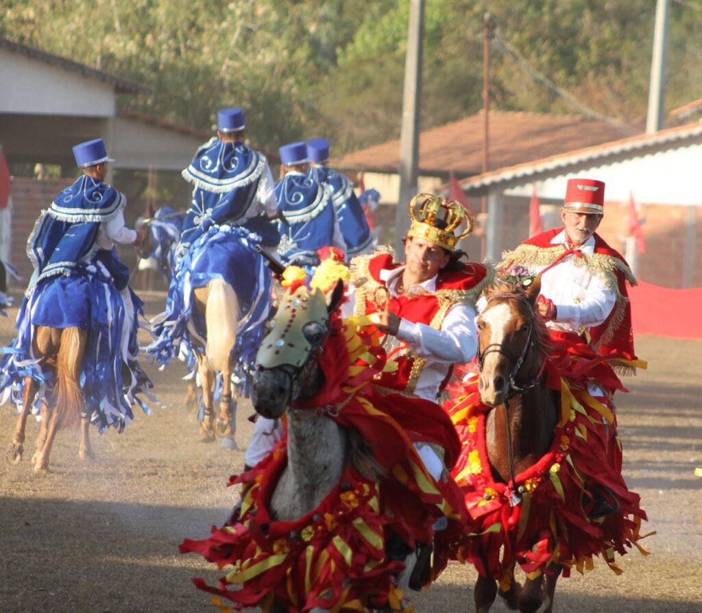 Goiás realiza Cavalhadas com programação gratuita neste fim de semana