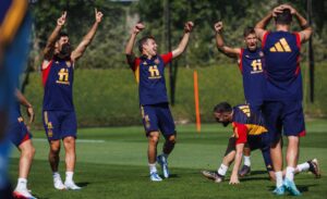 Espanha tenta confirmar vaga e Alemanha busca um milagre