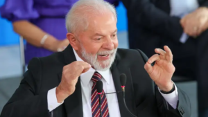 Lula da Silva é aprovado por 51% dos brasileiros e rejeitado por 45%