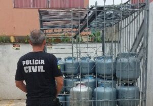 Polícia Civil apreende dezenas de botijões de gás comercializados ilegalmente em Goiânia