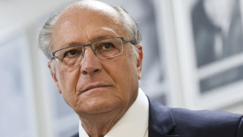 Alckmin alerta para fake news circulando nas redes sociais