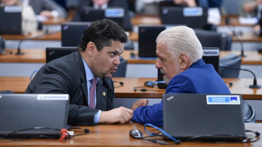 PT anuncia apoio a Alcolumbre no Senado