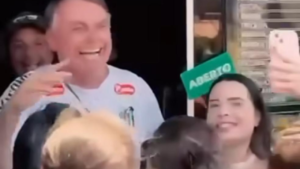 Bolsonaro descansa no litoral Foto: Redes Sociais