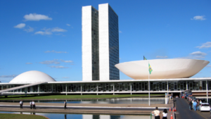 Presidência da CCJ e PEC da Segurança dominam debates, em Brasília