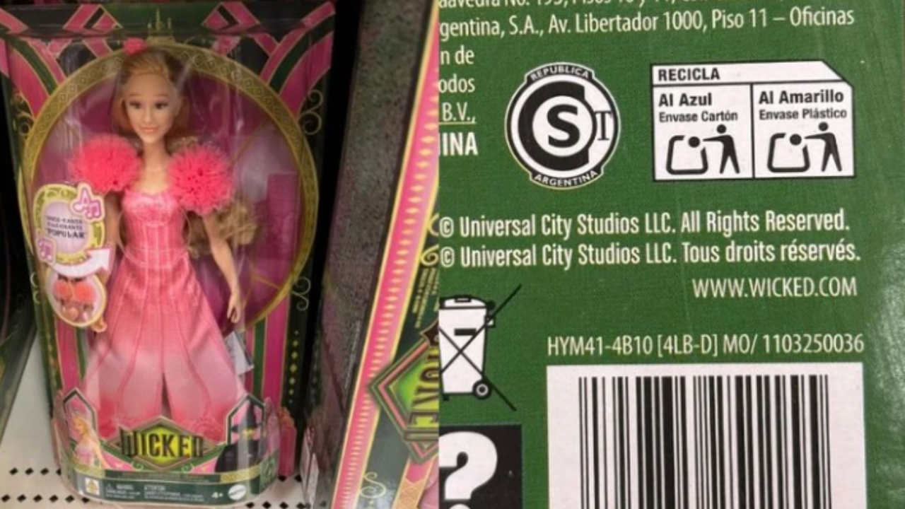 Link pornográfico em embalagem de boneca Mattel