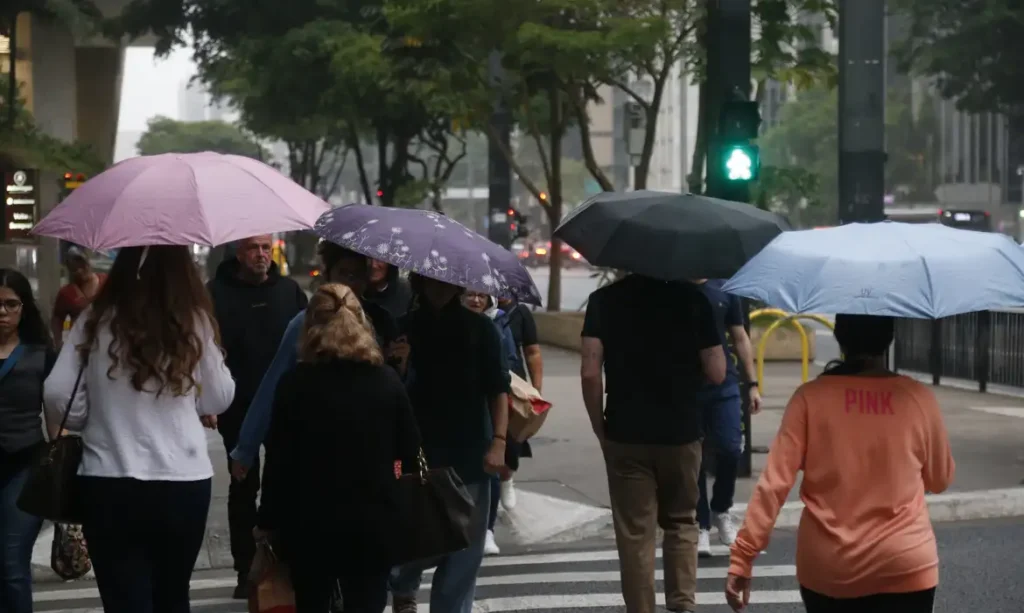 Inmet emite alerta de tempestade para 7 estados incluindo Goiás