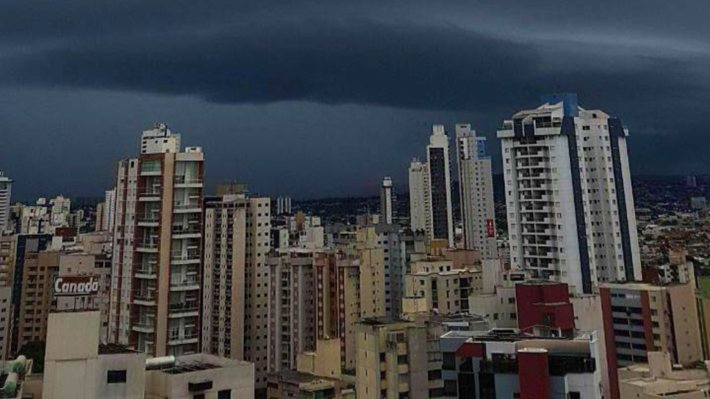 Chuva deve marcar a semana em Goiânia, com risco de tempestades