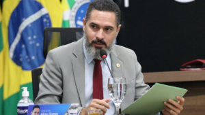 Alceu Gomes busca espaço na Prefeitura de Valparaíso após afastamento da Câmara