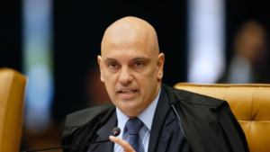 Moraes solicita à PGR avaliação sobre convite de Trump a Bolsonaro