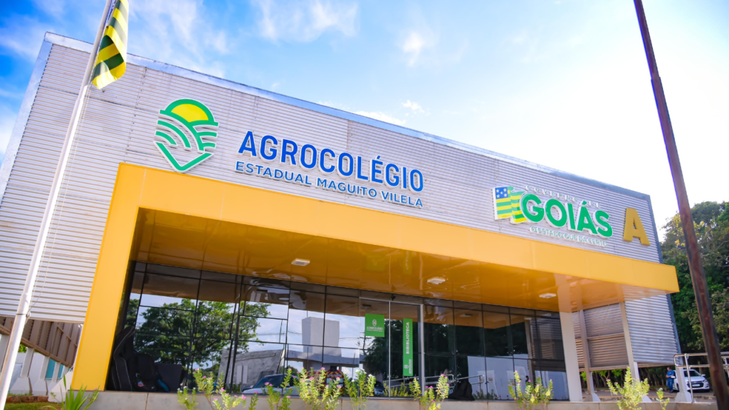 Goiás inaugura 1° agrocolégio do Brasil