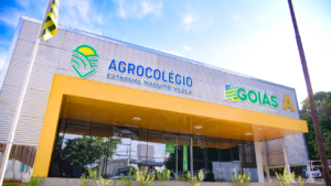 Goiás inaugura 1° agrocolégio do Brasil