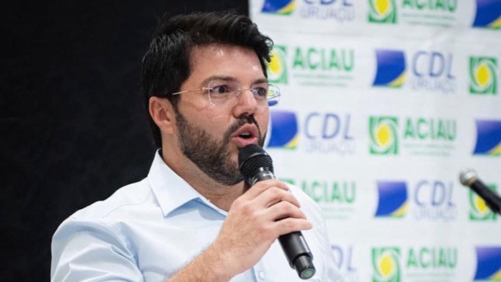 Márcio Corrêa prorroga auditoria em contratos da prefeitura de Anápolis