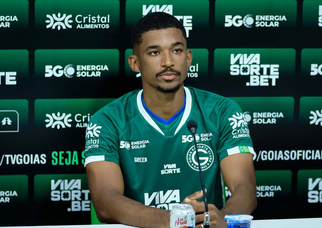 Welliton Matheus retorna ao Goiás e promete brigar por espaço na equipe