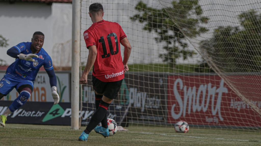 O Atlético encara o Goiás neste domingo em busca de redenção no Goianão