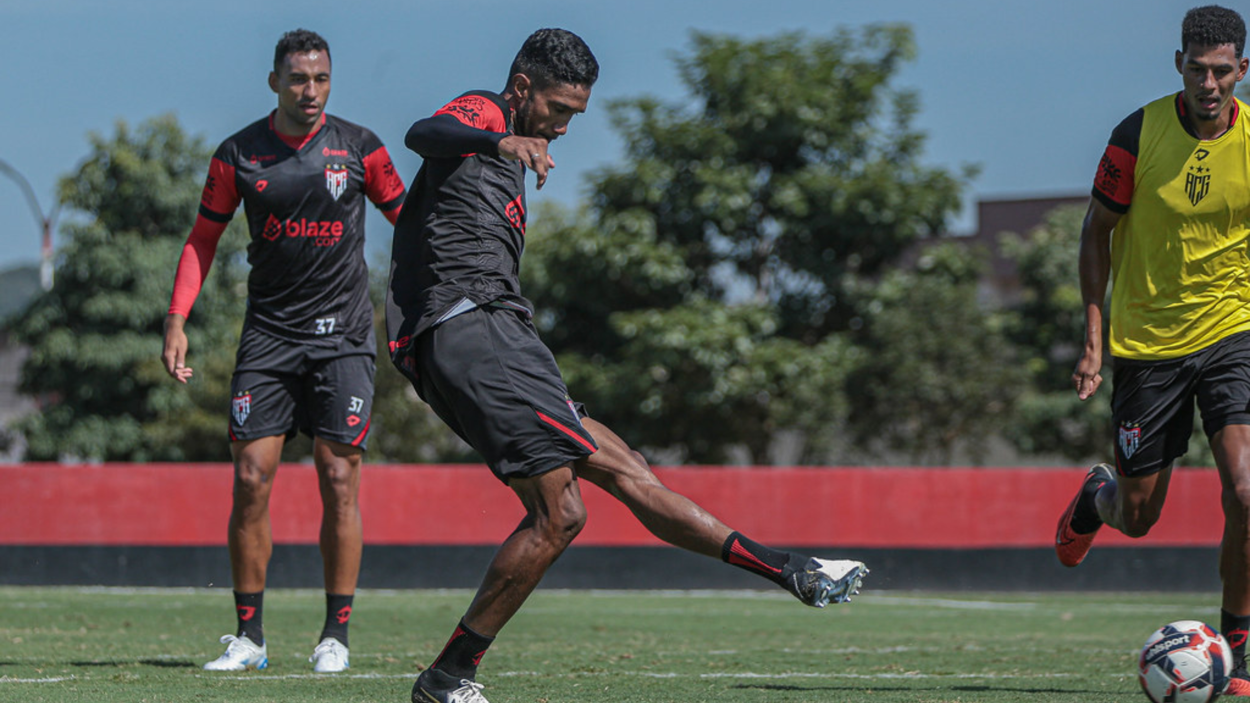 O Atlético ainda não fez partidas convincentes na temporada e busca a classificação no Goianão