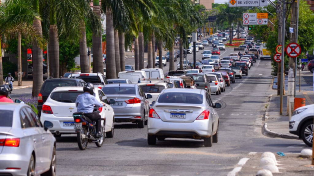 Plano visa restringir estacionamento em avenidas de alto fluxo em Goiânia Foto: Divulgação