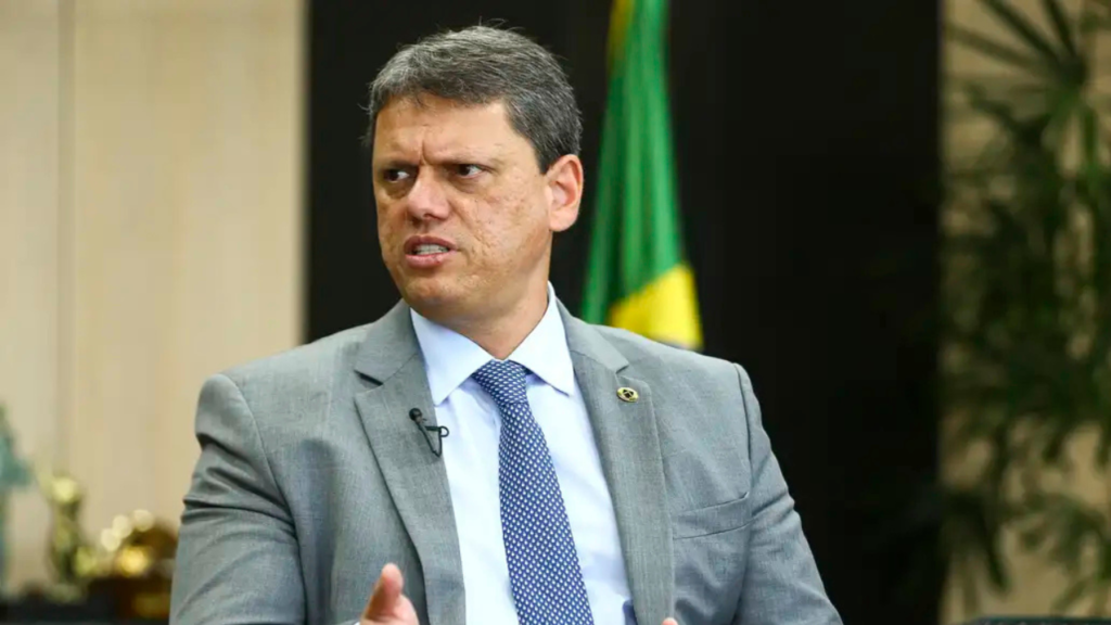 "Criminalidade caiu e IDEB subiu", diz governador de SP sobre Goiás