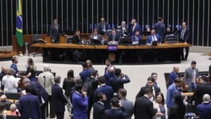 Proposta de semipresidencialismo é protocolada na Câmara com apoio de 181 deputados