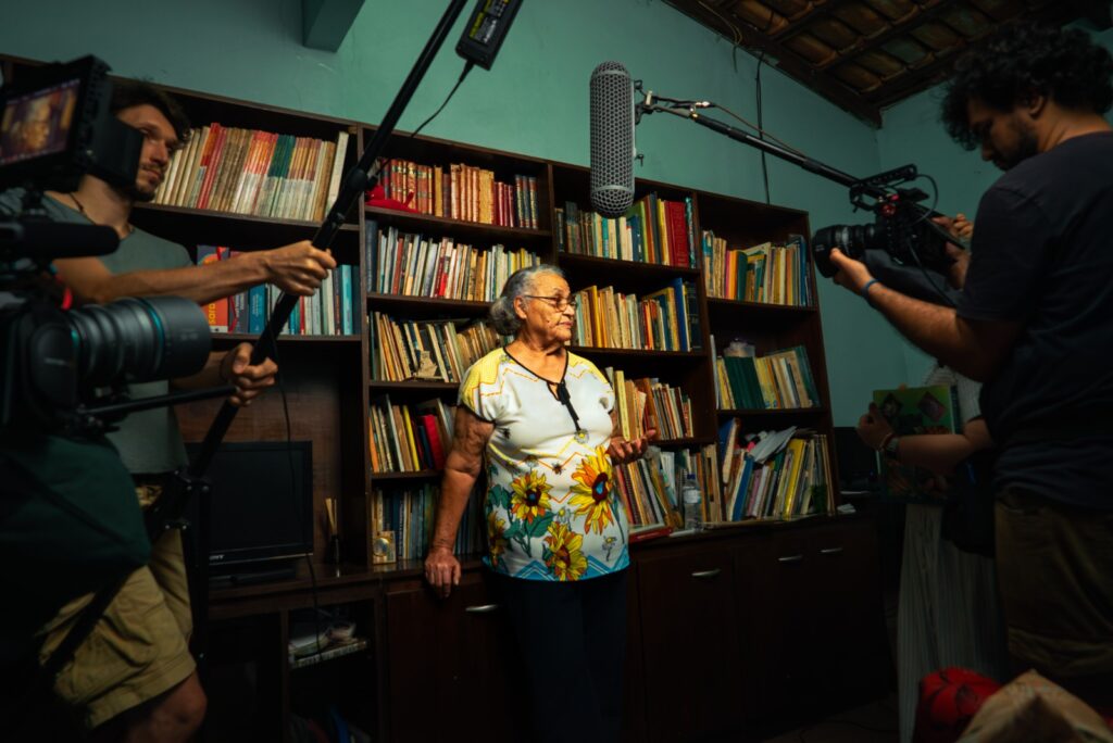 A obra convida o público a redescobrir o poder das plantas medicinais e a valorizar a sabedoria ancestral, reconhecendo seu papel na promoção da saúde.Fotos: Rafael Noleto