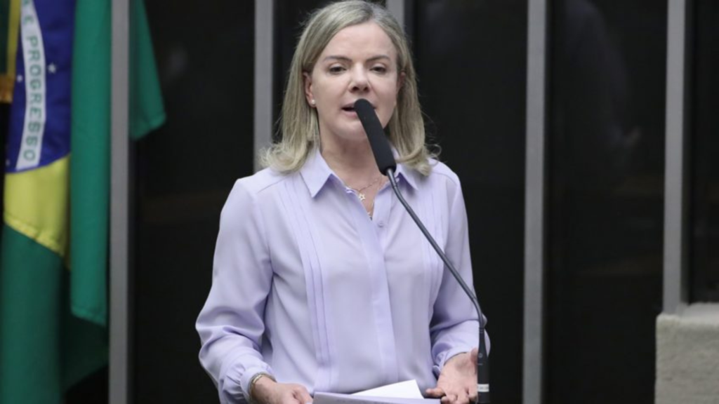 Gleisi Hoffmann critica declarações de Bolsonaro