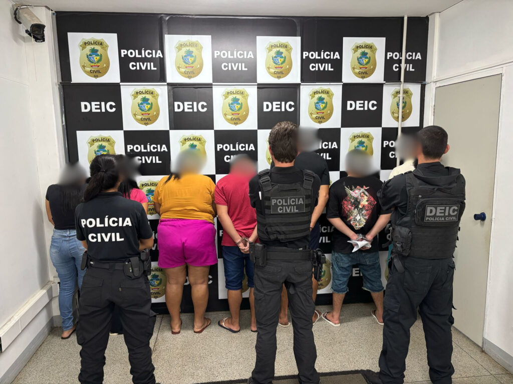 Polícia