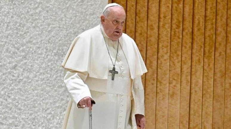408424435 qual o salario do papa francisco entenda remuneracao do lider da igreja catolica