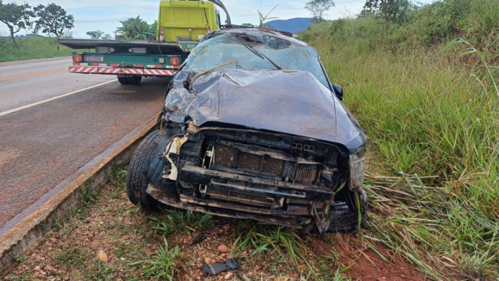 Bebê de 6 meses morre após ser arremessada de carro em capotamento na BR-080, em Goiás Foto: Divulgação