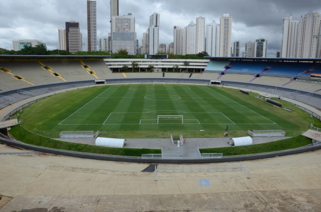 Estádio Serra Dourada completou 50 anos em 2025: nova fase terá melhorias e investimento de R$ 263 milhões em três anos