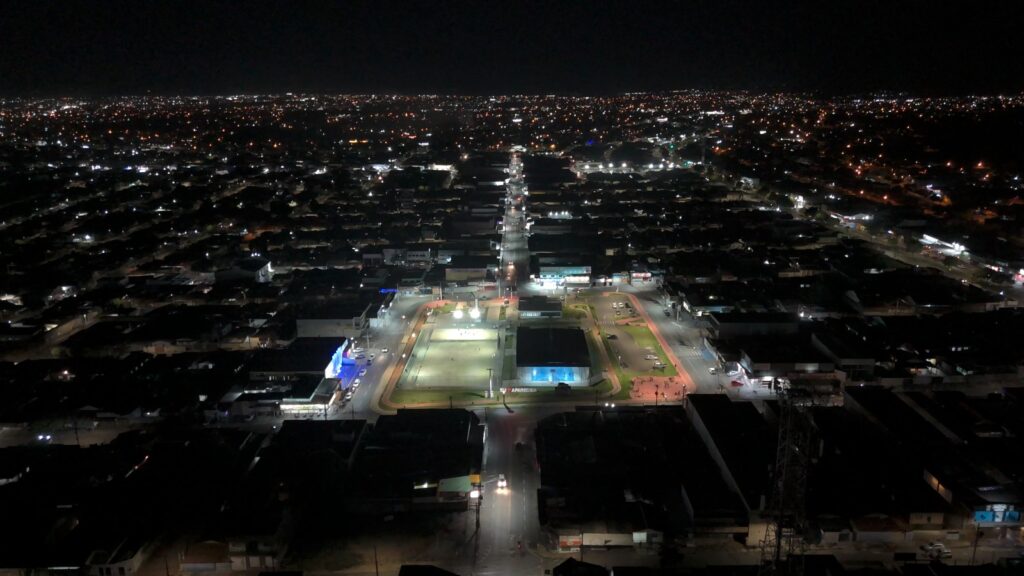 A escuridão nos bairros contrasta com os dados positivos sobre a iluminação pública no estado