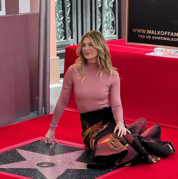 Ellen Pompeo é homenageada com estrela na Calçada da Fama de Hollywood