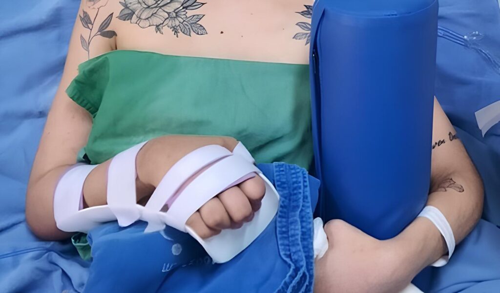 Decisão assegura o atendimento domiciliar a Thaís Medeiros após crise de saúde e descumprimento de ordens judiciais