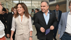 Gestão Mabel vai na contramão do governo Caiado