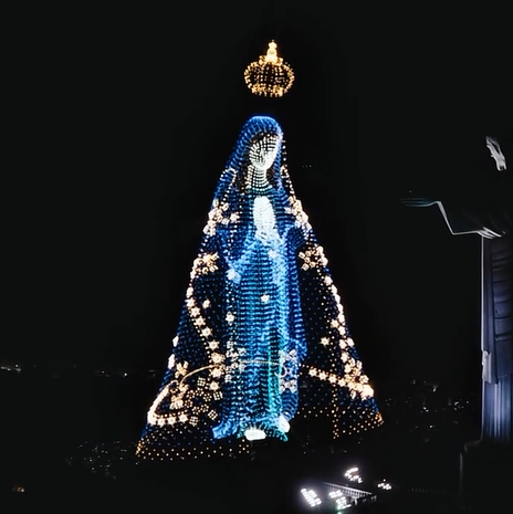 Imagem de Maria é projetada por drones ao lado do Cristo Redentor em homenagem ao Dia das Mães