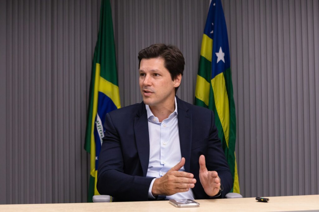 Enquanto Caiado participa de eventos internacionais, Daniel Vilela amplia presença no interior e se fortalece como nome para a sucessão em Goiás