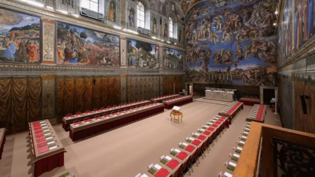 Capela Sistina está pronta para receber Conclave