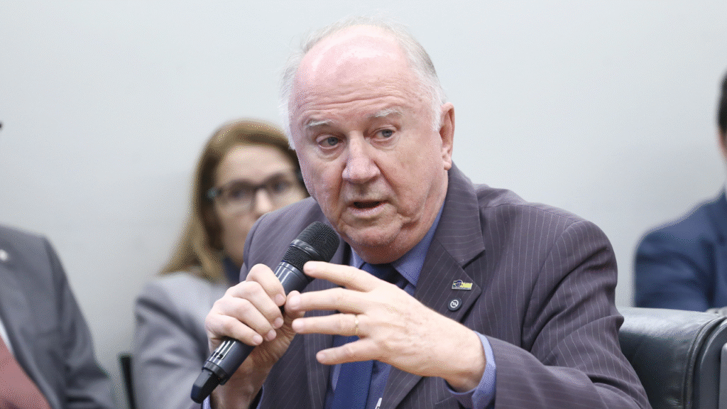 presidente da Confederação Nacional de Municípios (CNM), Paulo Ziulkoski