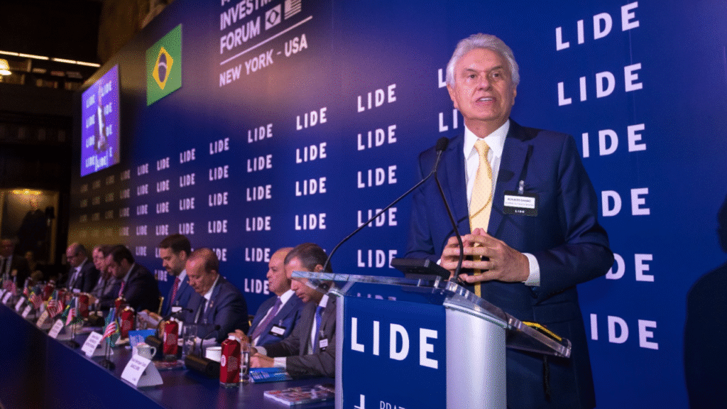 Caiado usa agenda internacional para se firmar como presidenciável