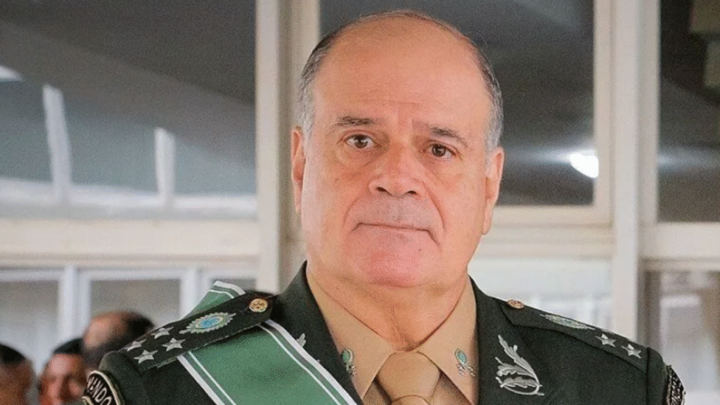 Ex-comandante do Exército classifica carta de oficiais como tentativa de ruptura institucional
