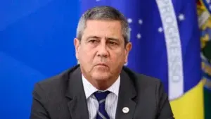 Moraes nega pedido de defesa e mantém Braga Netto preso