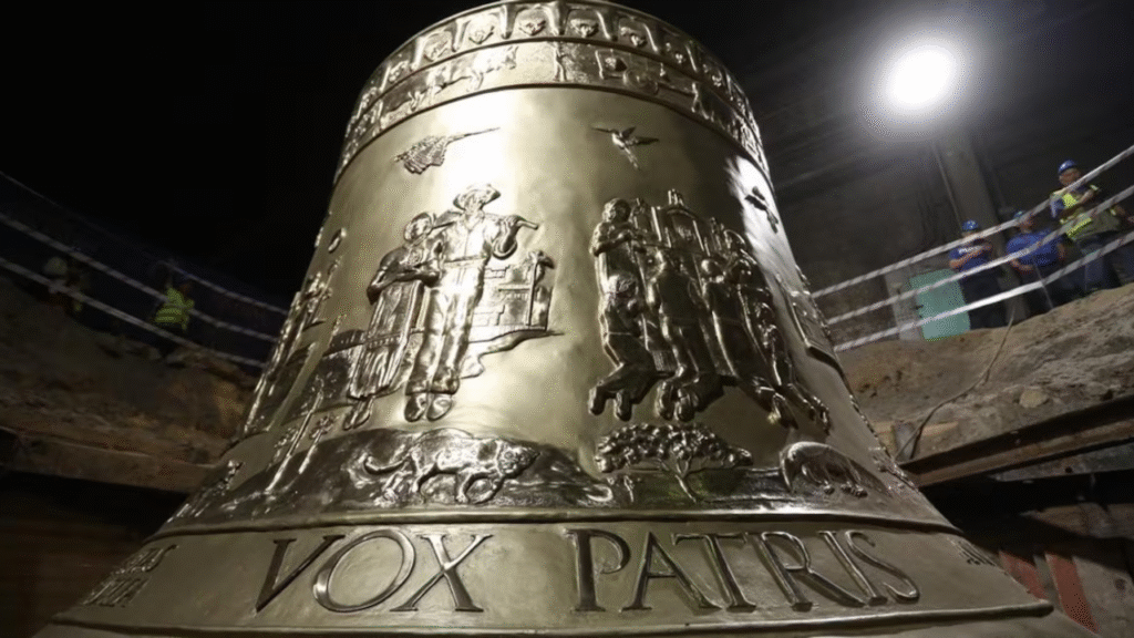 Vox Patris partiu da Europa em 11 de abril a bordo de um navio cargueiro Foto : Divulgação/Pai Eterno