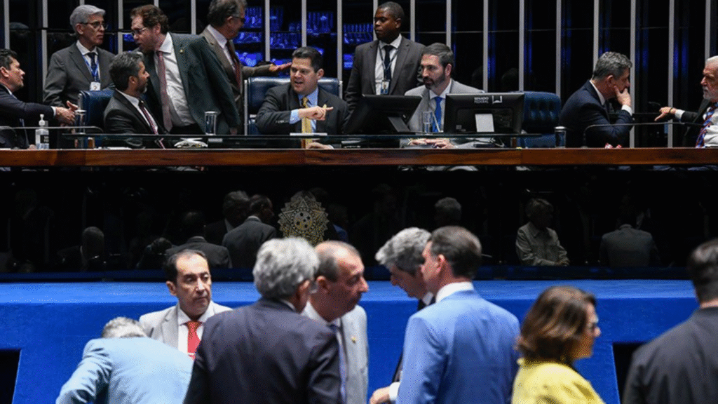 Projeto que “afrouxa” licenciamento ambiental tem apoio de Goiás