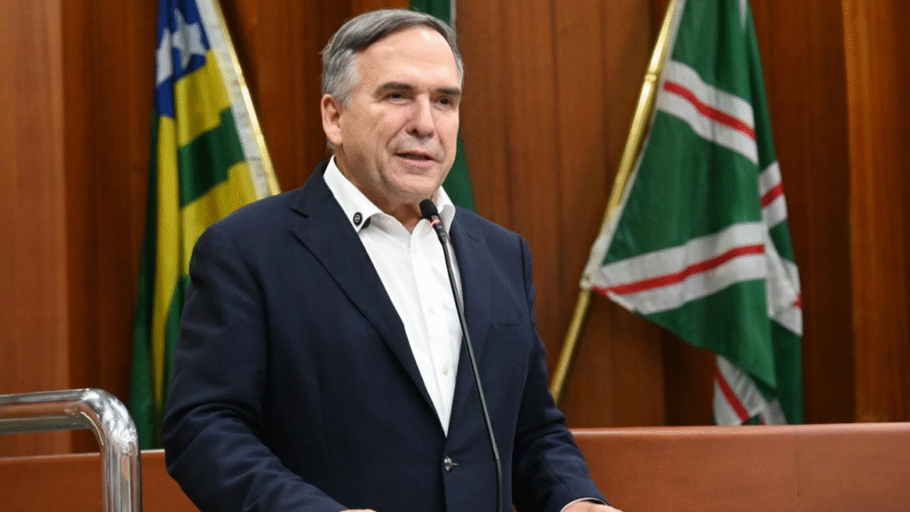 Sandro Mabel tem enfrentado dificuldades para equilibrar as contas públicas e manter o funcionalismo satisfeito Foto: Divulgação/Secom