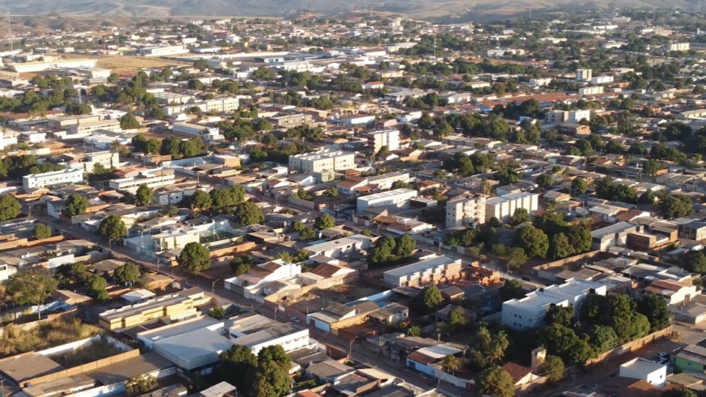 Águas Lindas avança em parcerias, mas oposição questiona dívida e serviços públicos