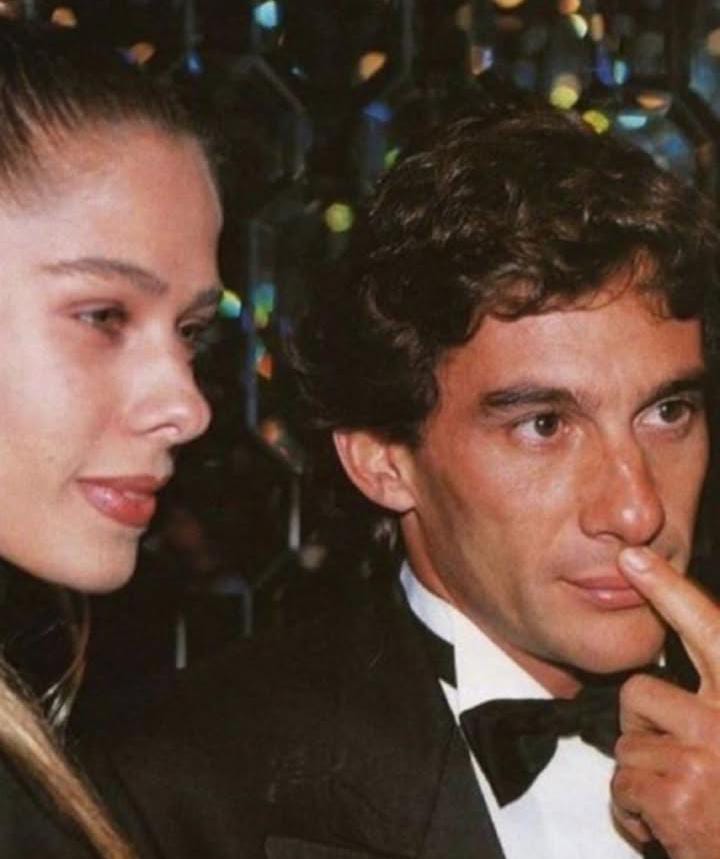 Adriane Galisteu posta foto com Senna, no dia em que se completam 31 anos da morte do piloto