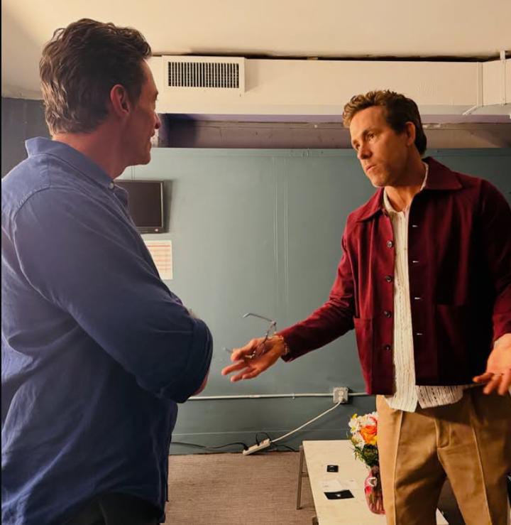 Hugh Jackman: fãs pedem para que o ator se afaste de Blake Lively e Ryan Reynolds