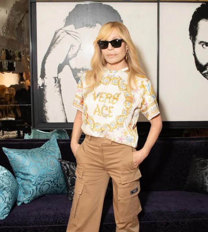 Donatella Versace: o Legado de uma ícone da moda e a transição para um novo capítulo