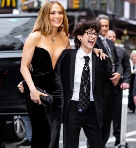 Jennifer Lopez compartilha como explicou divórcio de Ben Affleck aos filhos